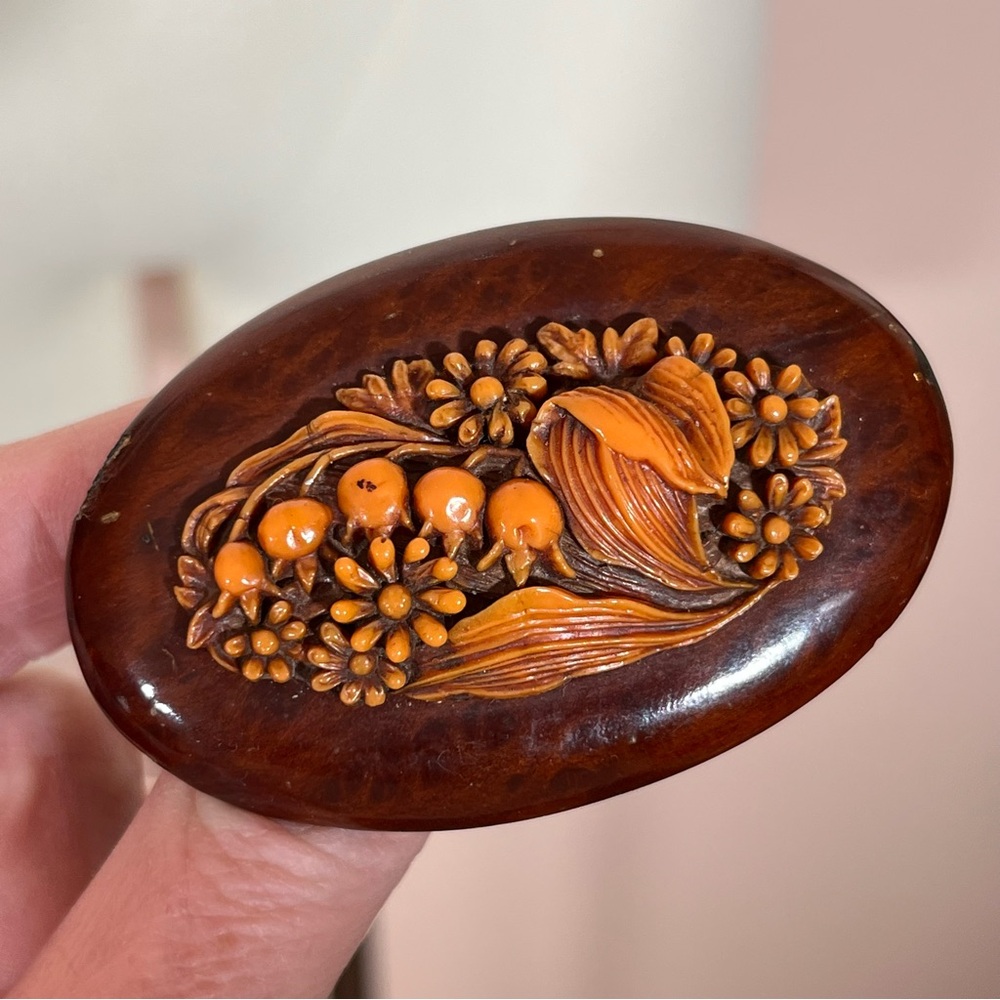 Vintage antique victorian Art Deco celluloid Plastic olive wood carved brooch